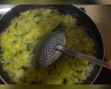 Foto del paso 6 de la receta: Tortilla de calabacín y patata