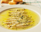 Foto del paso 4 de la receta: Boquerones aliñados en vinagre, con tomate, ajo y perejil