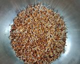 ફણગાવેલા રાગી નું સલાડ (Sprouted Ragi Salad Recipe In Gujarati) રેસીપી સ્ટેપ3ફોટો