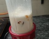 A picture of step 1 of Banana and nutella milk shake.