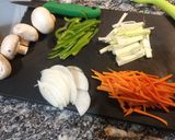 Foto del paso 1 de la receta: Fideos de arroz con verduras y salsa Hoisin (picante opcional)