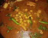 A picture of step 11 of Murgh choly.