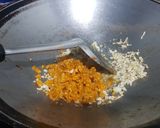 รูปขั้นตอนการทำที่ 2 ของ กุ้งคั่วไข่เค็ม