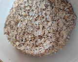 A picture of step 1 of Oats Smoothie.