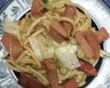 A picture of step 8 of Stir-Fried Udon with Spam and Mixed Vegetables.