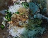 Foto langkah ke 3 dari resep Oseng bihun tempe kecap.