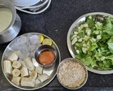 A picture of step 1 of Healthy smoothie (oats,banana).
