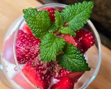 Foto del paso 6 de la receta: Copa de yogur de leche de búfala con frutillas, chocolate rallado y ♥️ de mantequilla de almendras 🍂