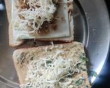 A picture of step 3 of Cheese spread spring onion potato sandwich.