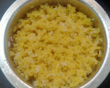 A picture of step 1 of Ven Pongal.