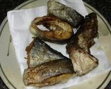 Hình bước làm 1 của món Cá Bớp Kho Cà