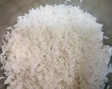 A picture of step 7 of Colourful sticky rice with creamy sauce.