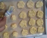 Foto langkah ke 4 dari resep Cheese almond cookies.