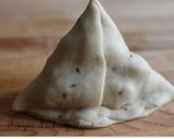 A picture of step 4 of Mince Samosa.