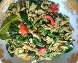 Foto langkah ke 6 dari resep Usus Ayam Daun Kemangi.