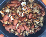 Foto del paso 1 de la receta: Cazuela de cananas y berberechos 😀