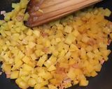 A picture of step 3 of Spanish Omelette.