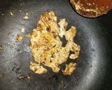 Foto langkah ke 4 dari resep Tumis Brokoli Telur Lada Hitam.