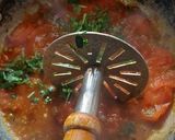 A picture of step 3 of Mexicon Tomato Sauce.