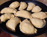 Foto del paso 5 de la receta: Empanadas de carne picada caseras a cuchillo
