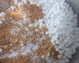 A picture of step 1 of Sabudana Khichadi.