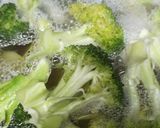 Foto del paso 2 de la receta: Crema de brócoli, berenjena y zanahorias