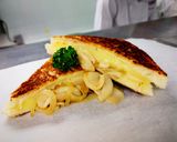 A picture of step 6 of Grilled Cheese and Creamy Mushroom.