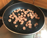 Foto del paso 2 de la receta: Salchichas en salsa