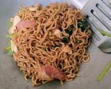 Foto langkah ke 7 dari resep Mie Goreng (homemade seasoning powder).