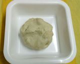 A picture of step 1 of Pyaz ki kachori.