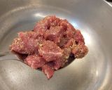 Foto del paso 1 de la receta: Arroz con carne y arvejas