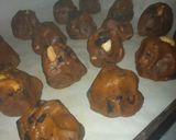 Foto langkah ke 5 dari resep 114. Choco Cashew Soft Cookies.
