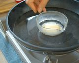 A picture of step 4 of Peach Decoration Cake (Chantilly Peche).