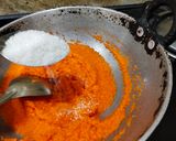 A picture of step 4 of Rava Kesri Halwa Kesri Bath.