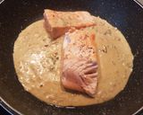 Une image de l'étape 5 de Saumon et bouillon thaï au curry vert 🇹🇭.