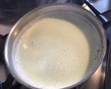 Une image de l'étape 3 de Crèmes pistache vanille et raisins de corinthe.