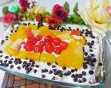 A picture of step 9 of Fruit cocktail pastry with 3 minutes microwave oven brownies.