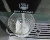 Foto langkah ke 2 dari resep Wedang teh susu jahe.