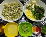 A picture of step 1 of Green Peas and Sojne Phuler Chorchori.