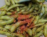Foto langkah ke 3 dari resep Garlic Spicy Edamame.