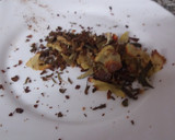 Foto del paso 12 de la receta: Bacallà cuinat a baixa temperatura sobre un llit de sofregit amb pols de vegetals,faves caramel·litzades  salsa de bolets
