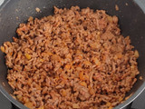 Burrito casero de carne picada y cheddar