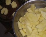 Foto del paso 5 de la receta: Pechito de cerdo 🐖 con papas rústicas (a mi gusto)