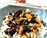 Foto del paso 7 de la receta: Noodles con setas senderilla y gambones marinados en soja