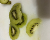 Foto del paso 2 de la receta: Piña con jamón y kiwi