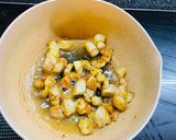 Hình bước làm 2 của món Thịt kho mắm ruốc