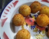 Foto langkah ke 5 dari resep Bola-Bola Singkong Gula Aren.