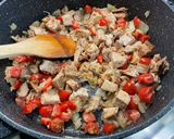 Une image de l'étape 12 de Effiloché de porc aux pommes de terre, champignons et coriandre.