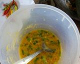 Foto langkah ke 4 dari resep Telur Dadar Tumis Sambal Ulek.