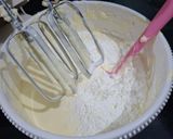 Foto langkah ke 6 dari resep Basque Burnt Cheese Cake.